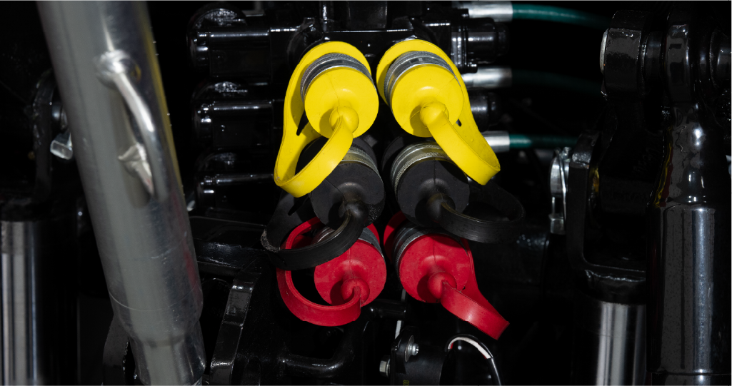 4. 6-port rear external hydraulic valve