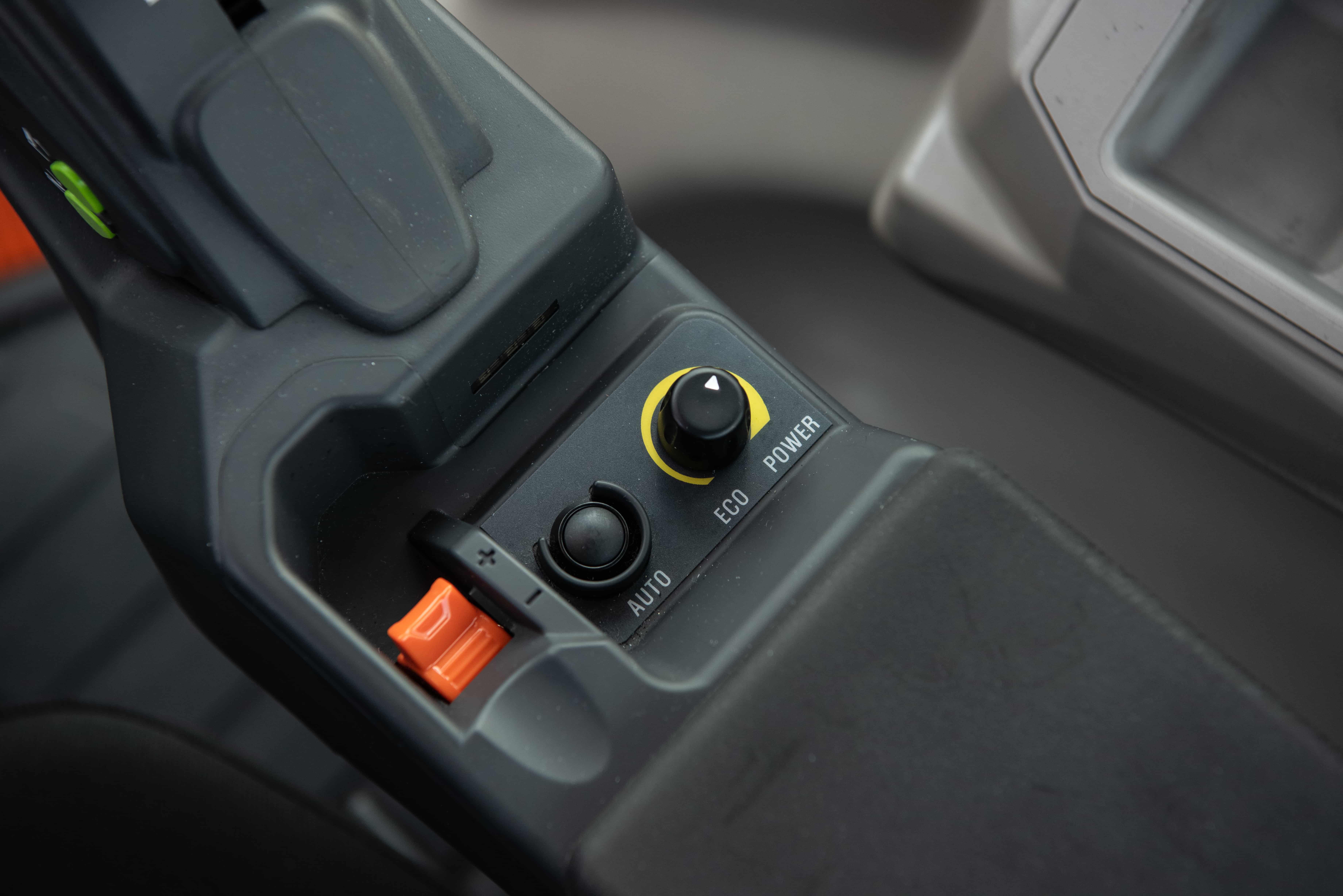 5. Shift controller, APS & drive mode dial