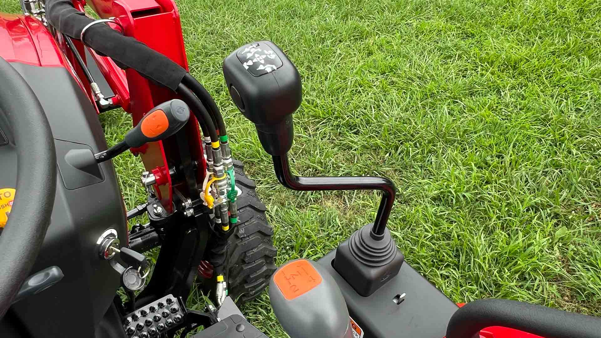 TYM T3025 Usps1 Img Optimized